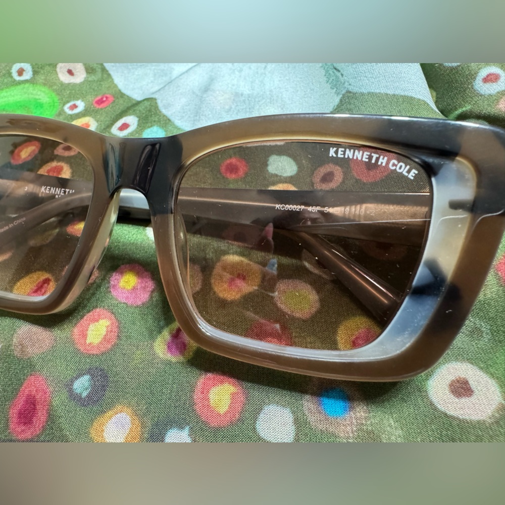 Kenneth Cole sunglasses - Picture 8 of 9